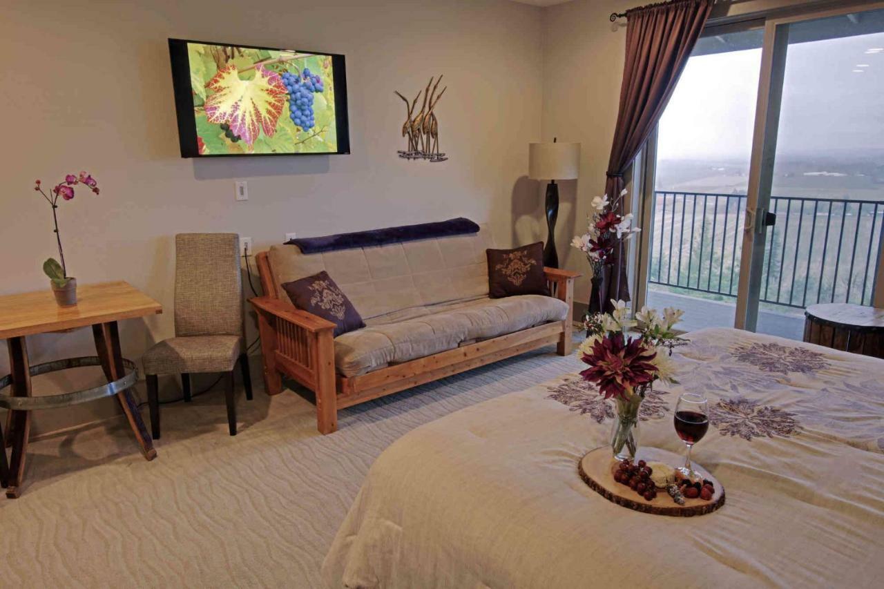 Bella Collina Bed And Breakfast Amity Exterior photo